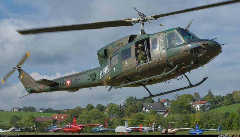Agusta Bell AB-212 Austrian 