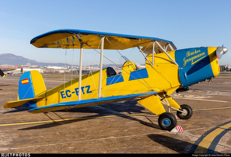 CASA 1.131E-2000 Jungmann