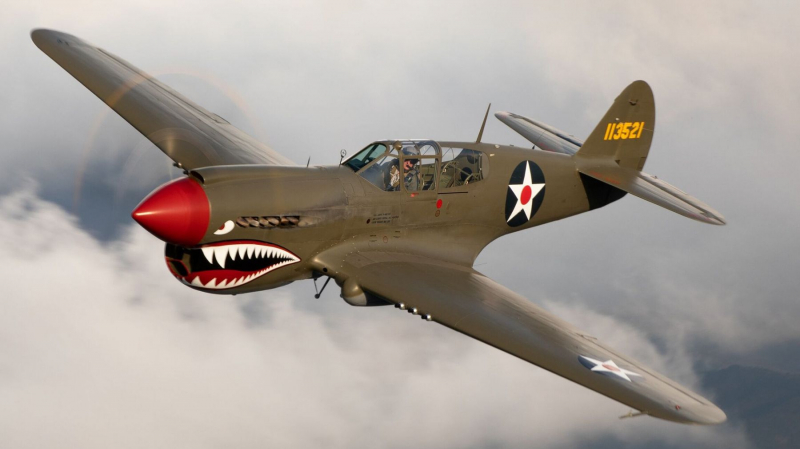 Curtiss P-40 Warhawk