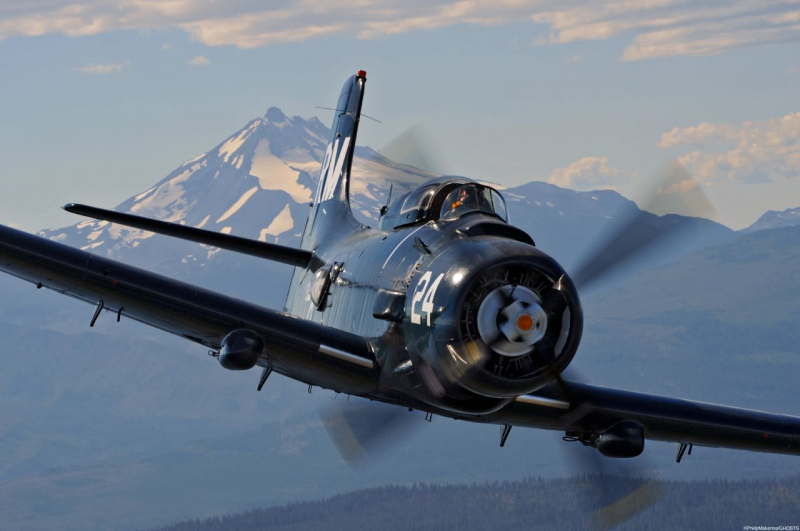 Douglas AD-4(W) Skyraider