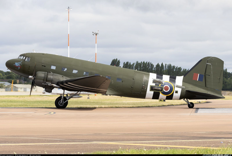 Douglas C-47B Dakota 4 (DC-3)