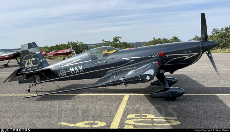 Extra 330SC