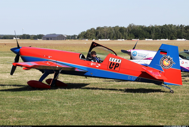 Extra EA-330SC Heiner Wehberg