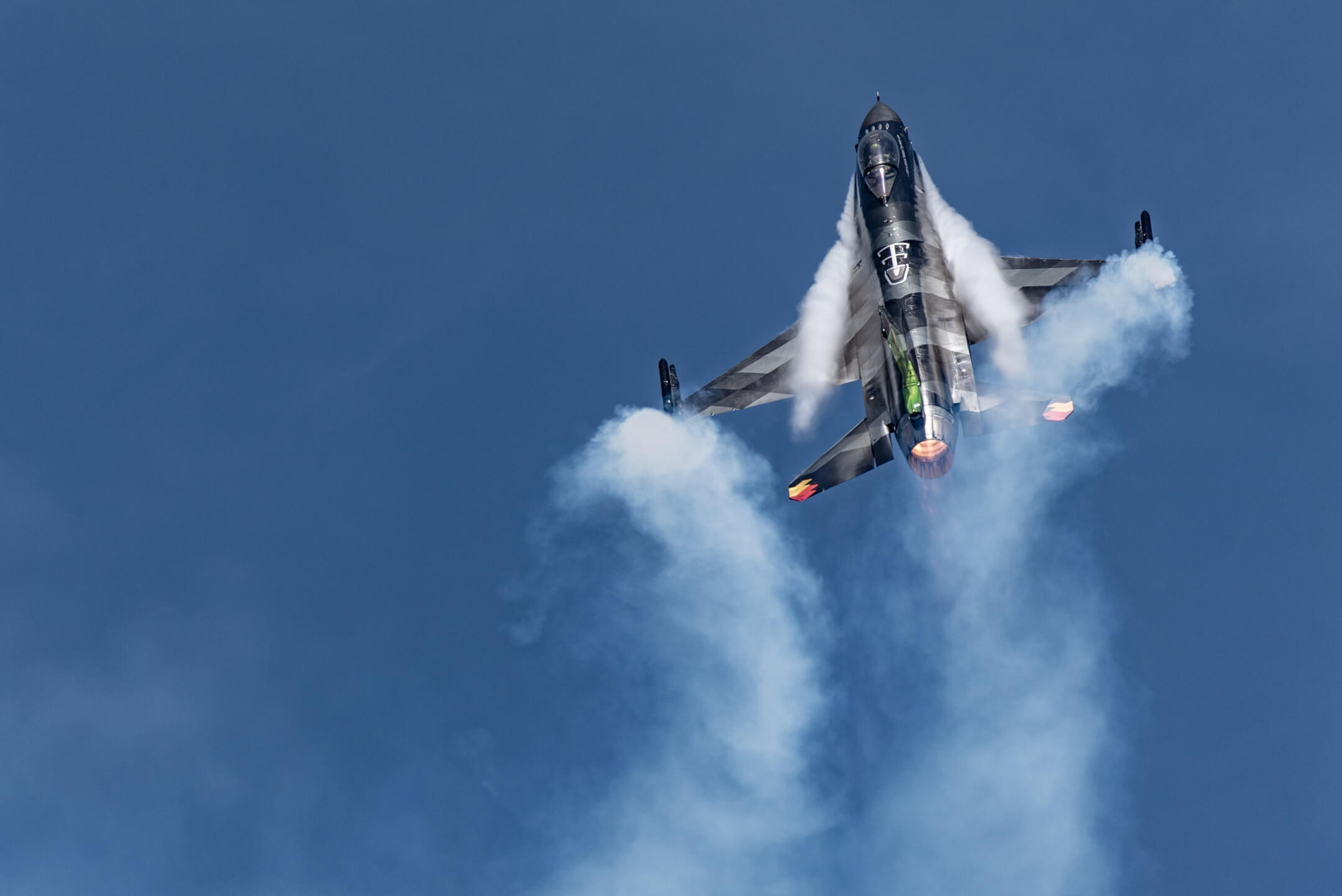 F-16 Solo Display Belge
