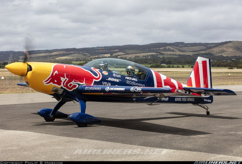 Matt Hall Extra 300L