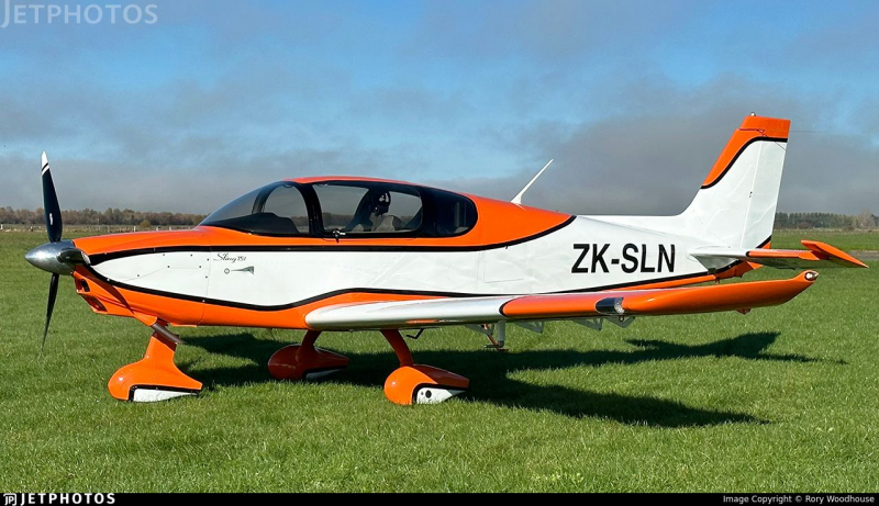 The Airplane Factory Sling 4