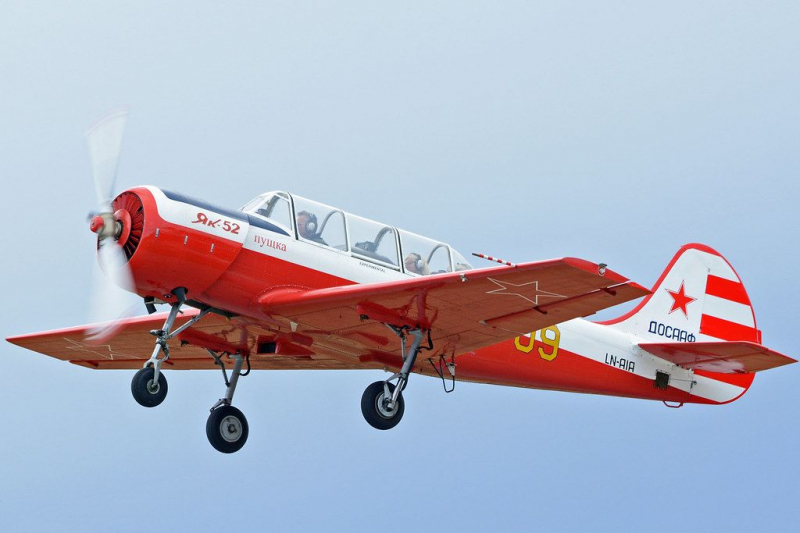 Yakovlev Yak-52