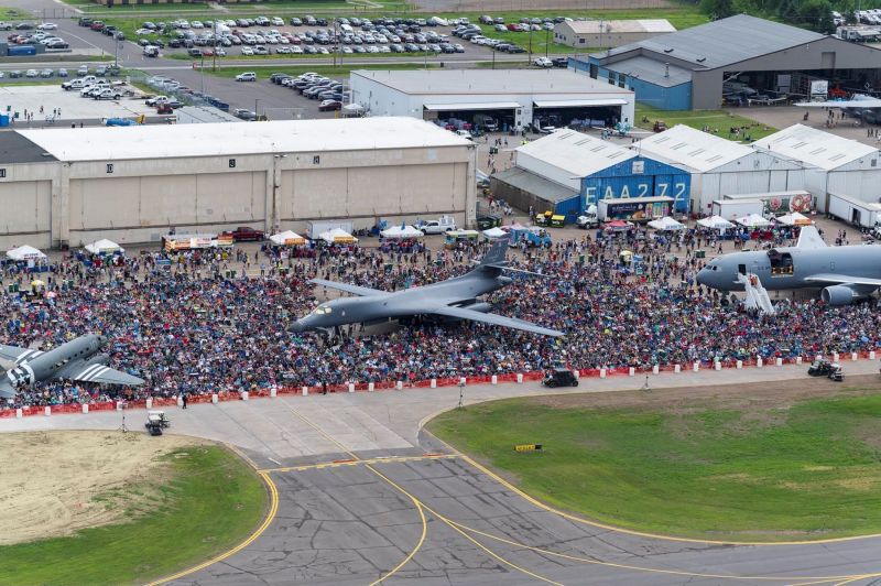 Duluth Airshow 18 19 mai 2024 Airshow Display