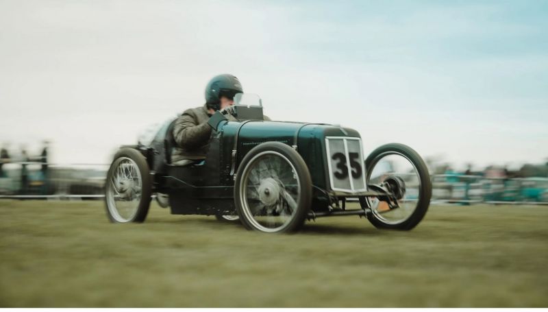 Shuttleworth : Race Day